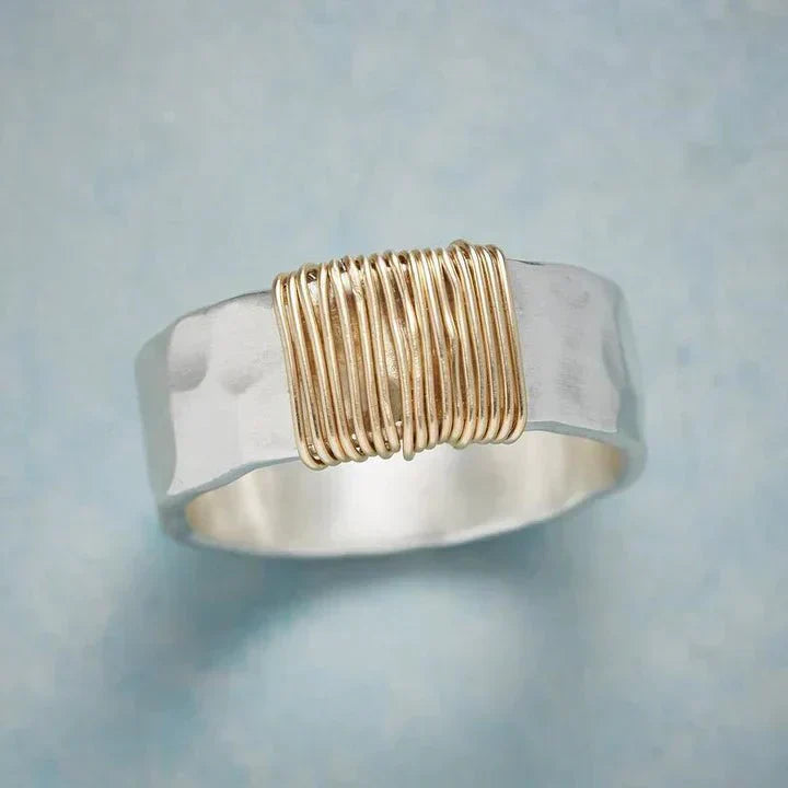 Auriel | Vintage Gold Thread Ring